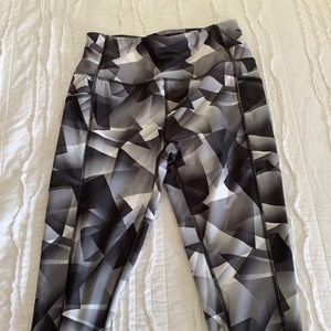 High waisted leggings size small